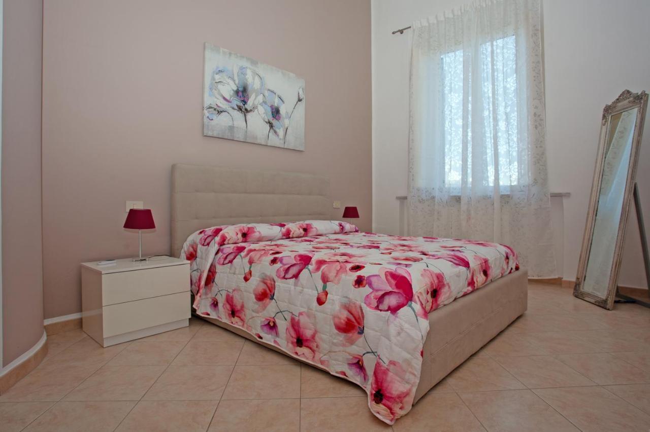 Casa Dafne Lägenhet Livorno Exteriör bild