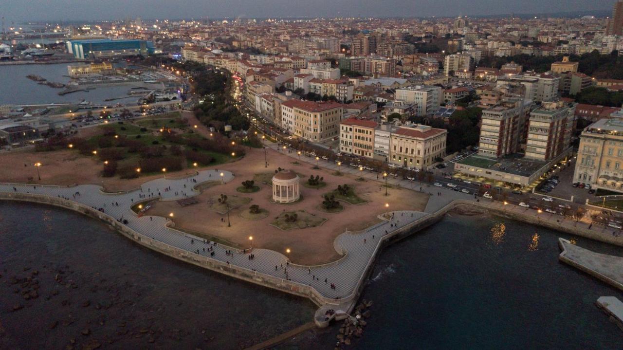 Casa Dafne Lägenhet Livorno Exteriör bild